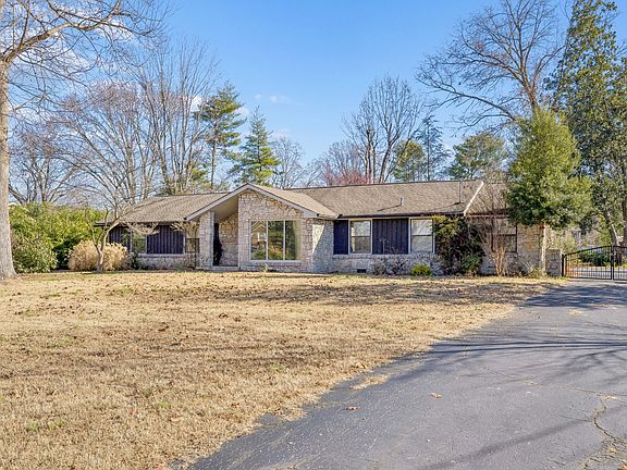 5th image of 289 Lake Terrace Dr