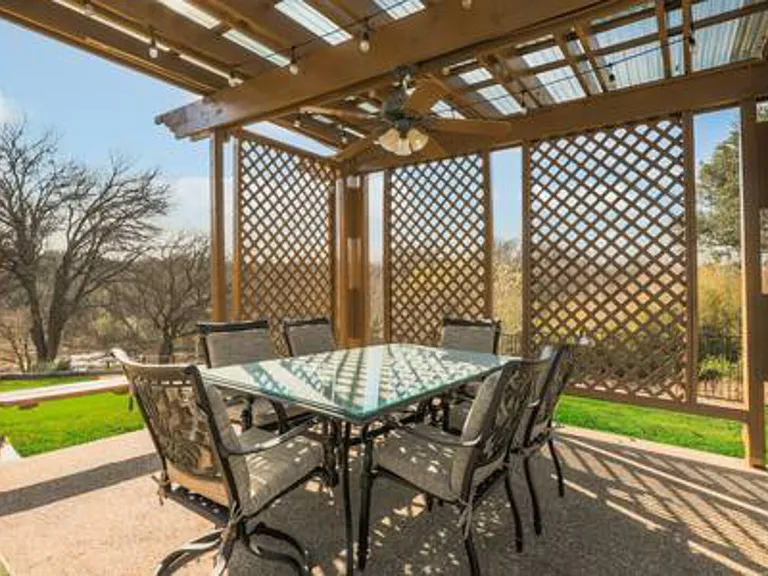 Falcon Ridge Dr — Photo 34