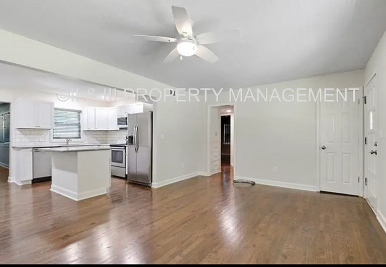 6406 W 72nd Ter — Photo 5