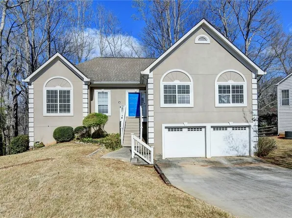 30 Karen Camile Dr, Lawrenceville, GA 30043