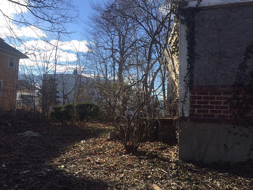 1st image of 71 Vernon Ave