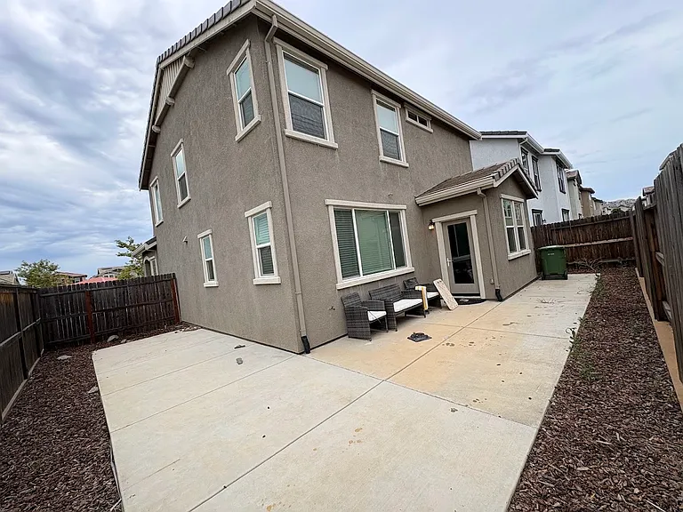 4221 Emerald Gate Ln — Photo 6
