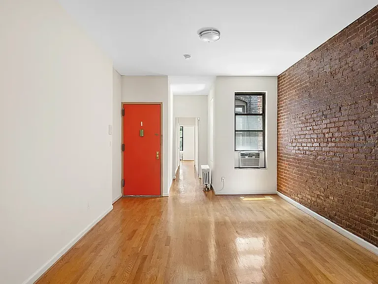 507 E 87th St #116 — Photo 2
