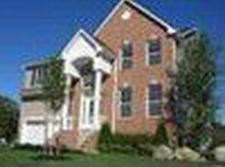 73 Eddington Ln, Monroe Township, NJ 08831