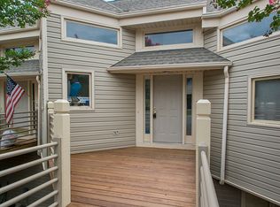 14017 Queens Harbor Rd, Charlotte, NC 28278