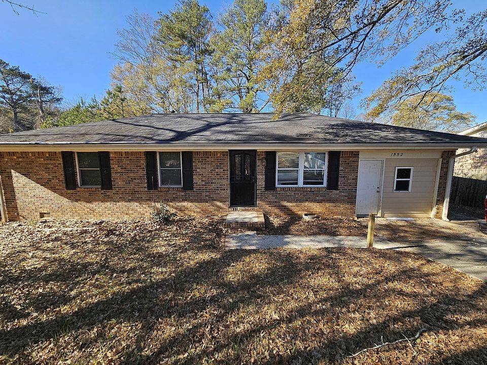 1st image of 1552 Colony East Cir