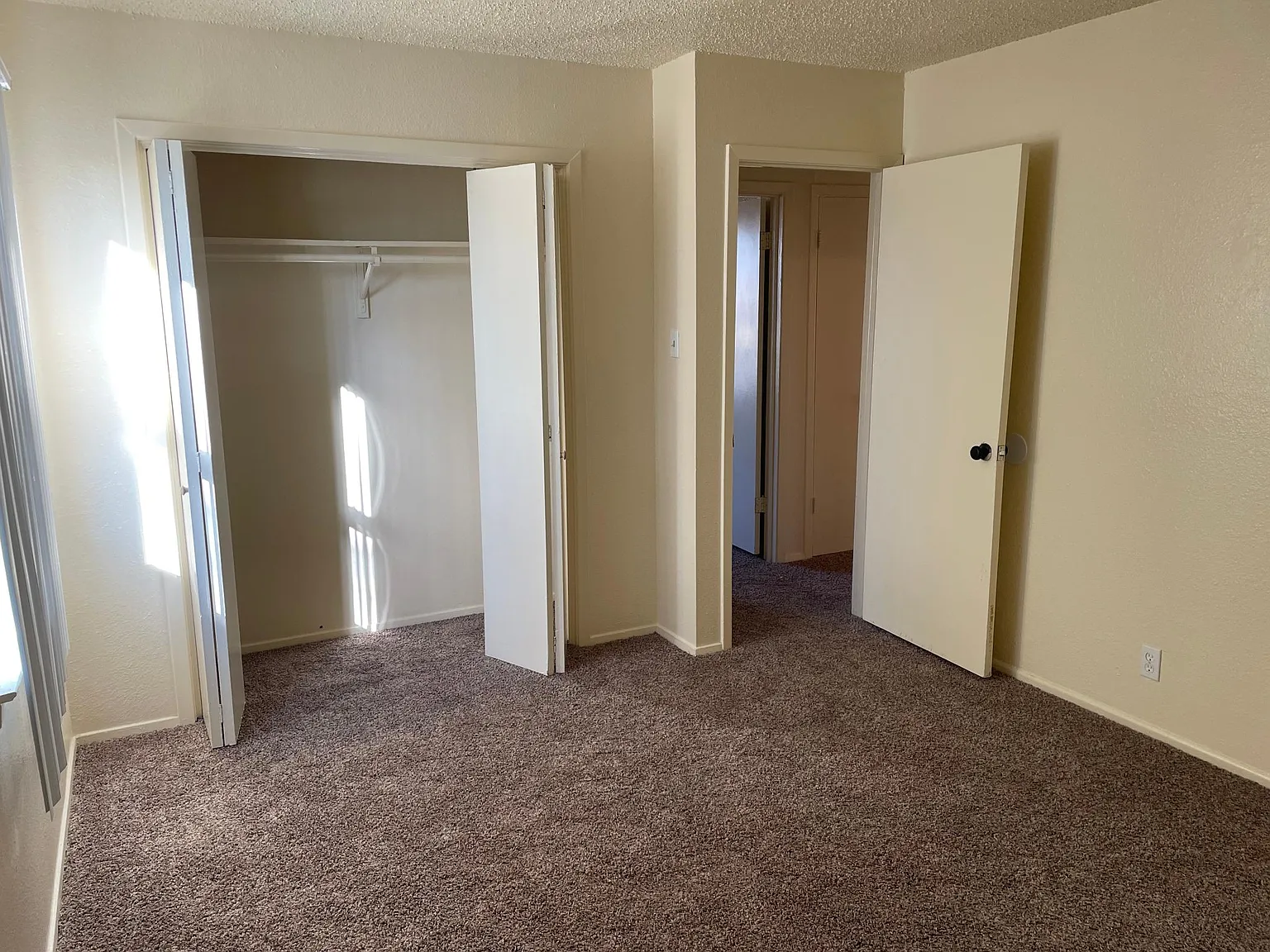 1532 Zeneta Ave — Photo 2