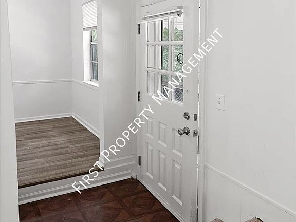 2nd image of 313 McBrien Rd APT B