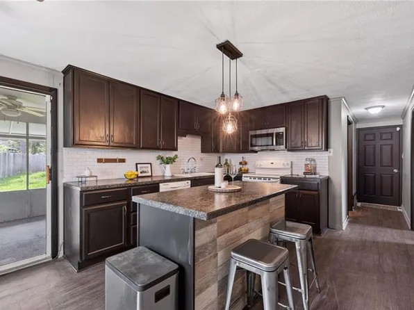 705 Coach House Ct, Virginia Beach, VA 23452