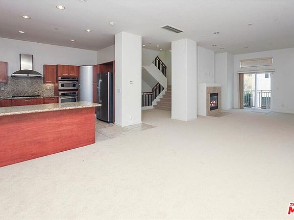 4th image of 6631 Seabluff Dr #6