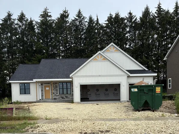 561 Hawks Ridge ROAD, Grafton, WI 53024