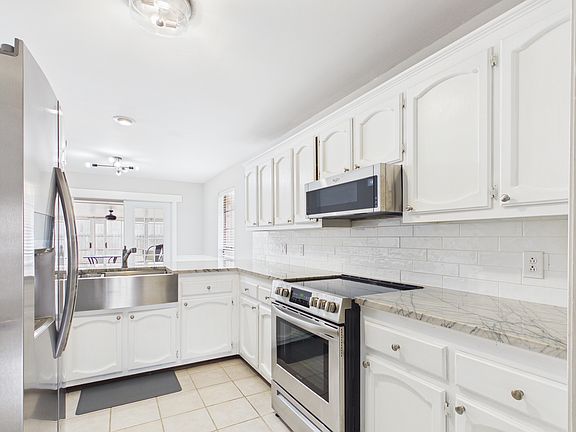 4th image of 1058 Bullrush Dr