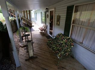 1417 Colt Rdg, Spencer, WV 25276