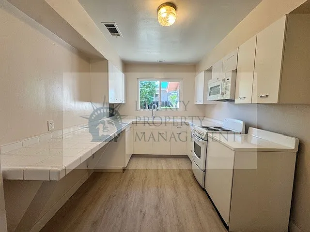 816 E Andrews Ave #816 — Photo 4