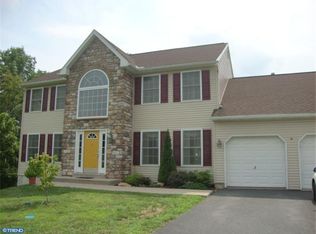 29 Hayden Cir, Reading, PA 19606