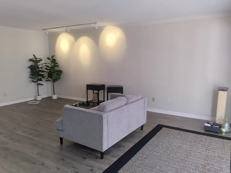 308 S Gomez Ave #C — Photo 14