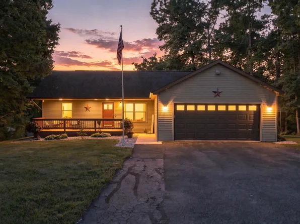 255 Lane 201 Lake Minifenokee, Fremont, IN 46737
