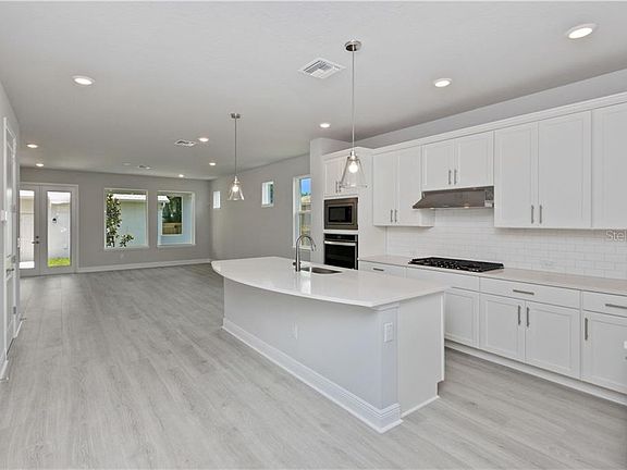 5th image of 409 N Westland Ave