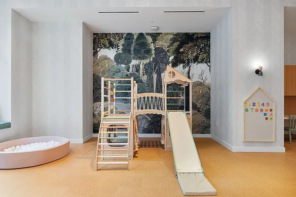 Rented by MNS | media 23