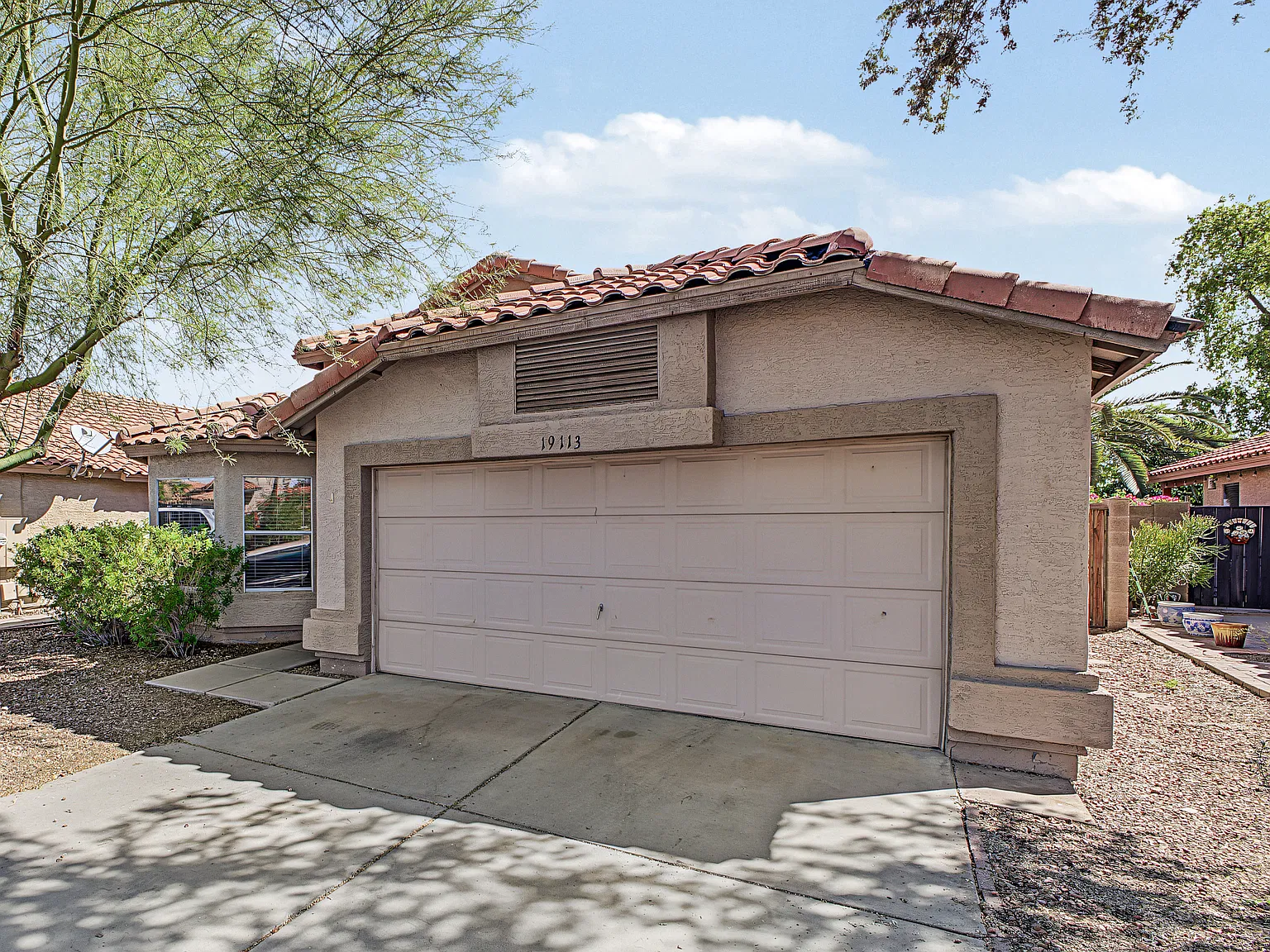 19113 N 75th Dr — Photo 3