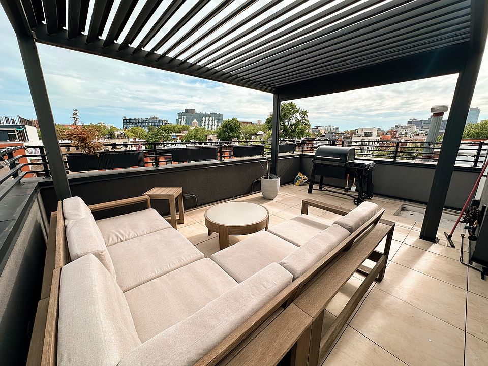 1st image of 185 Putnam Ave #4