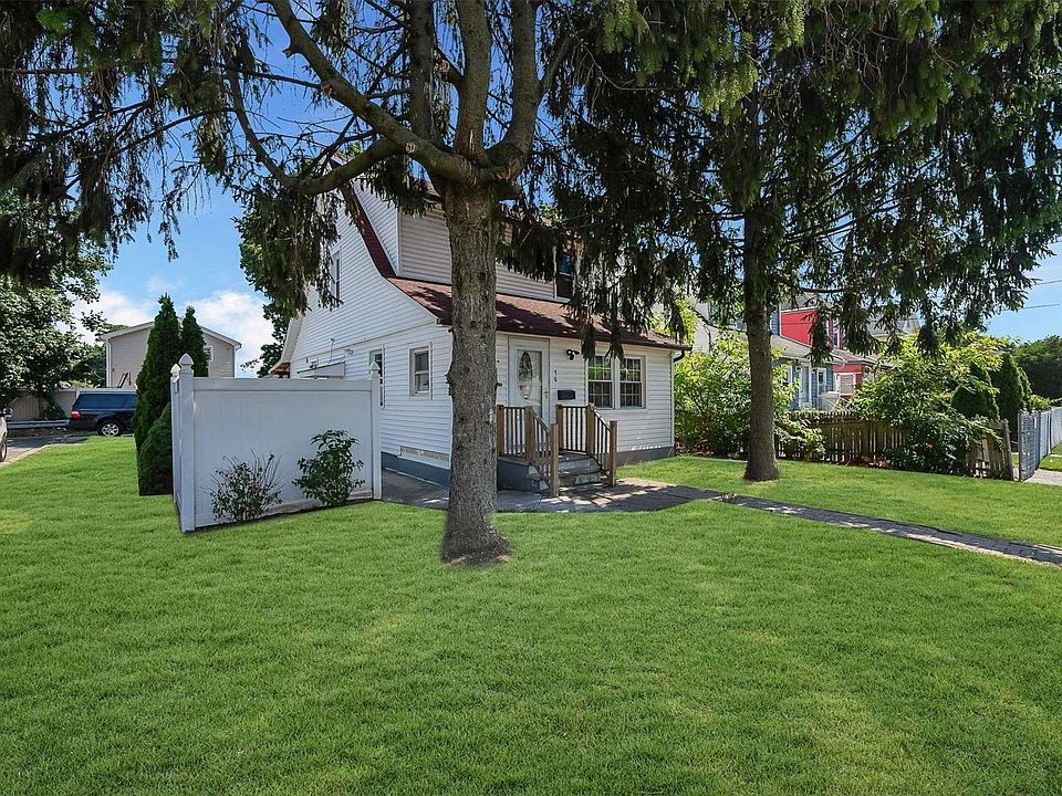 1st image of 76 Harts Avenue