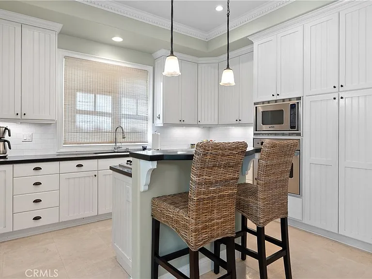 705 Goldenrod Ave — Photo 9