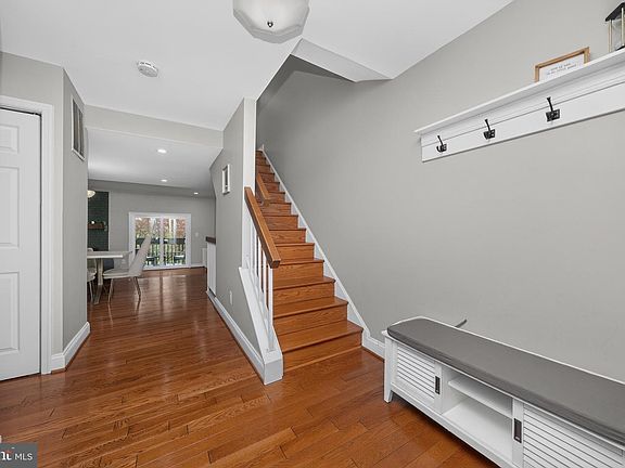 4th image of 9721 Shadow Oak Dr