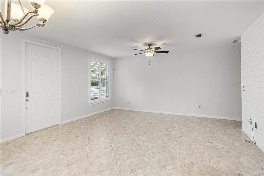 3 bed, 2.5 bath, 1768 sqft, $3,300 — Photo 4