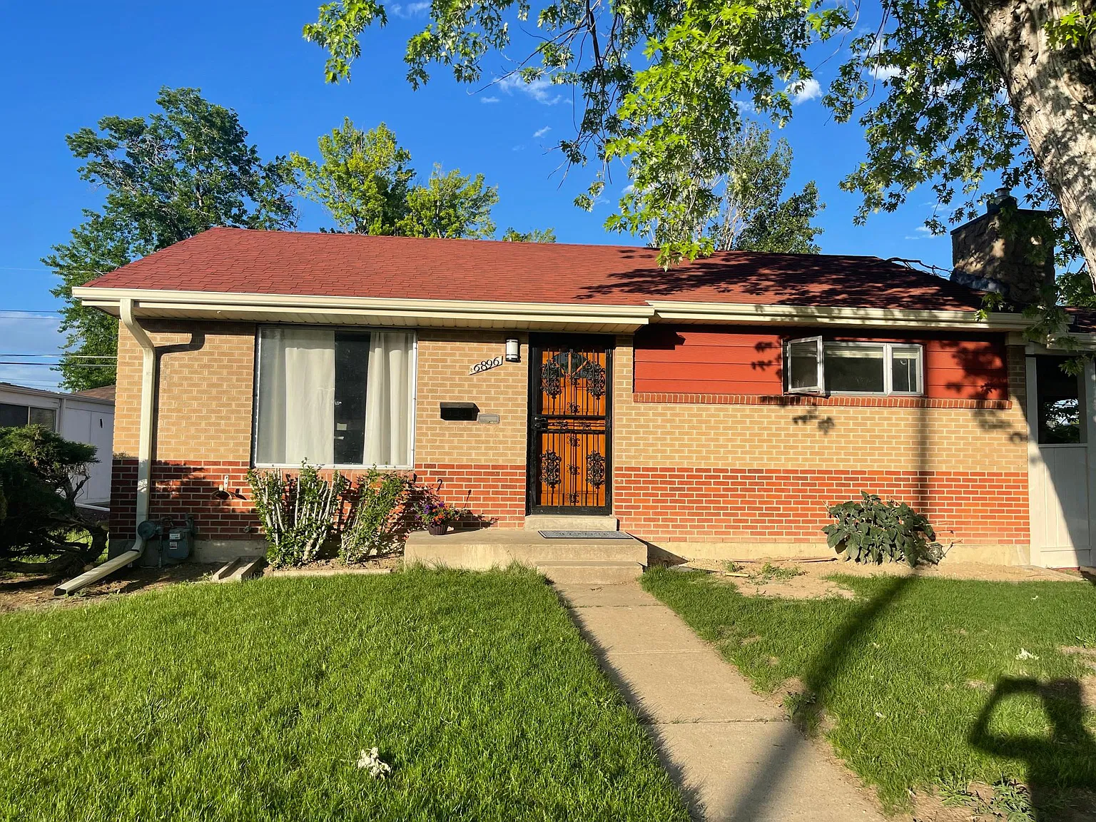 6896 Ruth Way — Photo 1