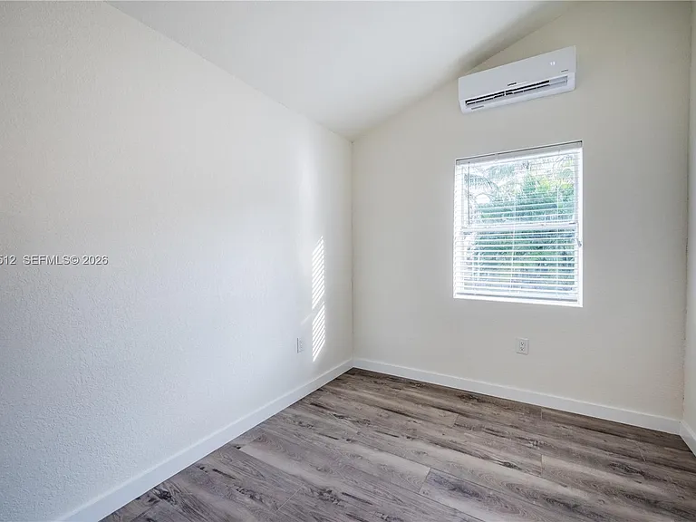 4504 Oakley St #B — Photo 14