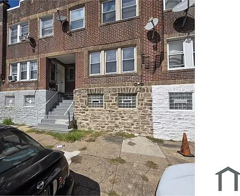 325 W Annsbury St