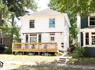 1111 1/2 Maple Pl, Fort Wayne, IN 46807