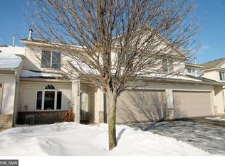 1228 Crystal Pl E, Chaska, MN 55318