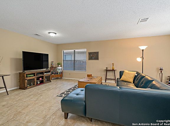 5th image of 7819 Pecan Hts