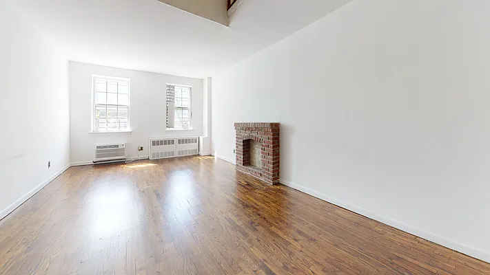 Rented by Bond New York | media 7