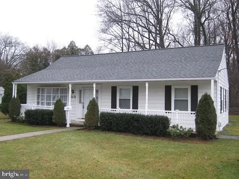 2131 Pimmit Dr — Photo 1