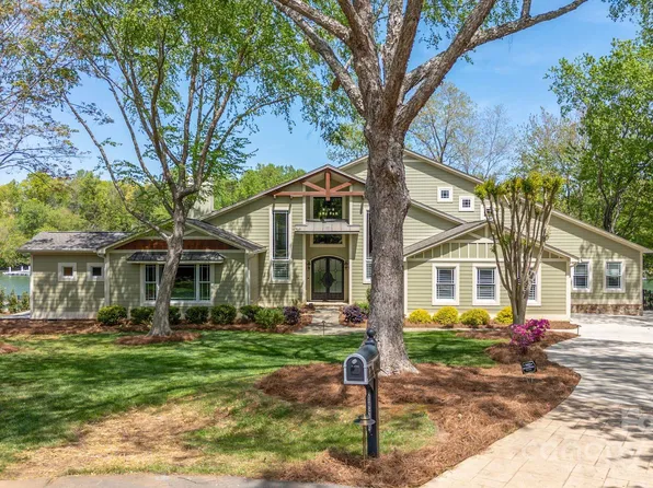 19528 Mary Ardrey Cir, Cornelius, NC 28031