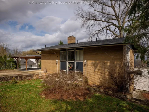 604 Bendview Dr, Charleston, WV 25314