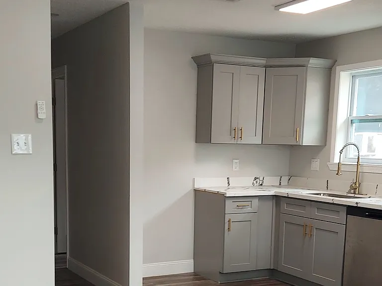 2824 Westbury St — Photo 8