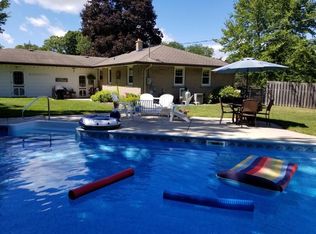1419 W Oak St, West Bend, WI 53095