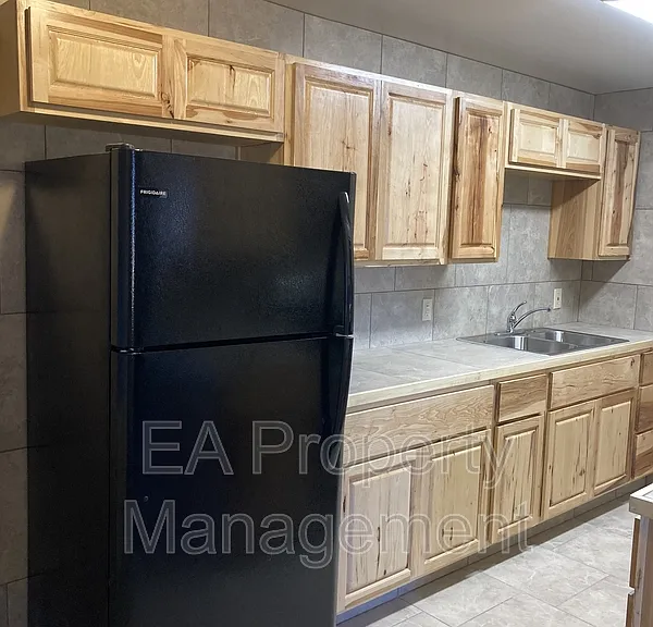 421 Alcazar St SE #1 — Photo 2