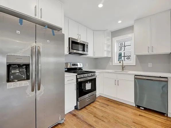 13724 231st St, Springfield Gardens, NY 11413