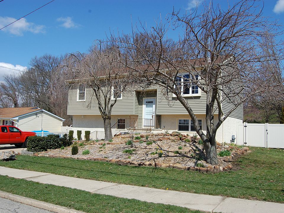 1st image of 507 Bloomfield Dr