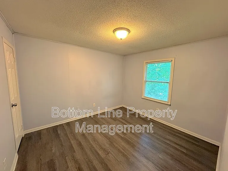 1134 W Davidson Ave #A — Photo 7