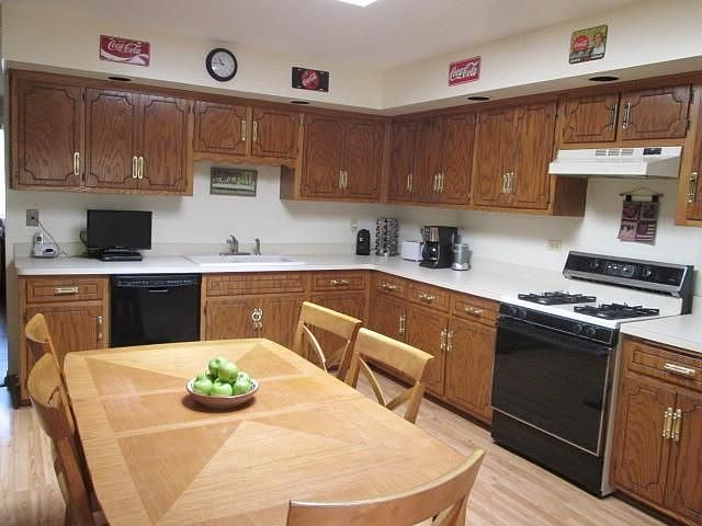 1st image of 3206 Deer Path Ln