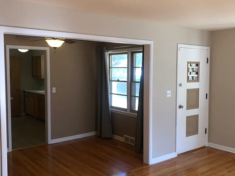 2535 S 38th St — Photo 22