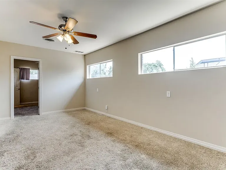 4306 Normandy Ave — Photo 11
