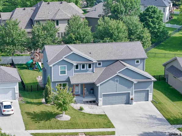 15218 Vane St, Bennington, NE 68007