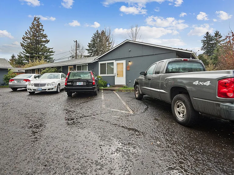 1374 SE Cedar St — Photo 18